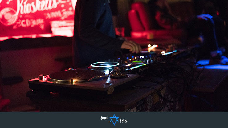 Dj Playing At Bar Mitzvah